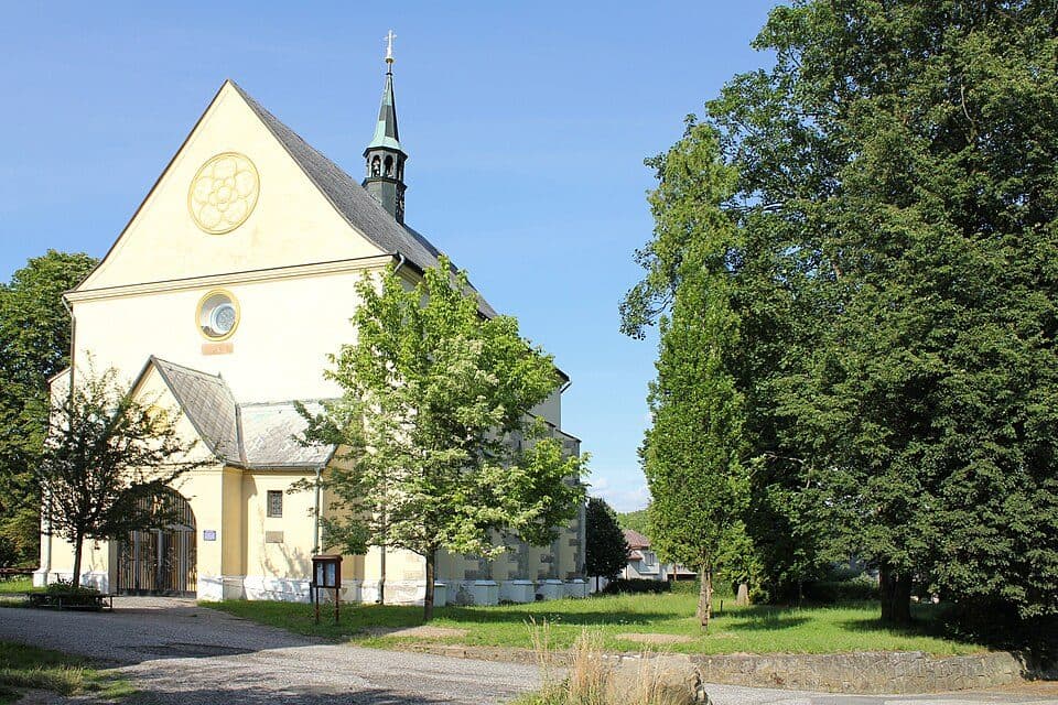 Rovensko pod Troskami — fotografie 3