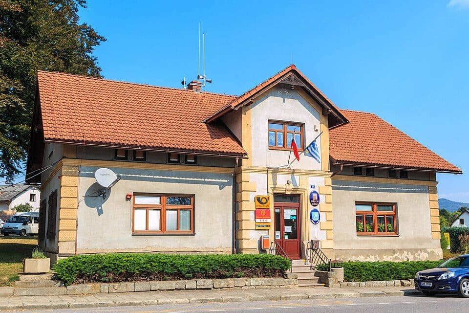 [M] Libuň - Prachovské skály (turistická chata)