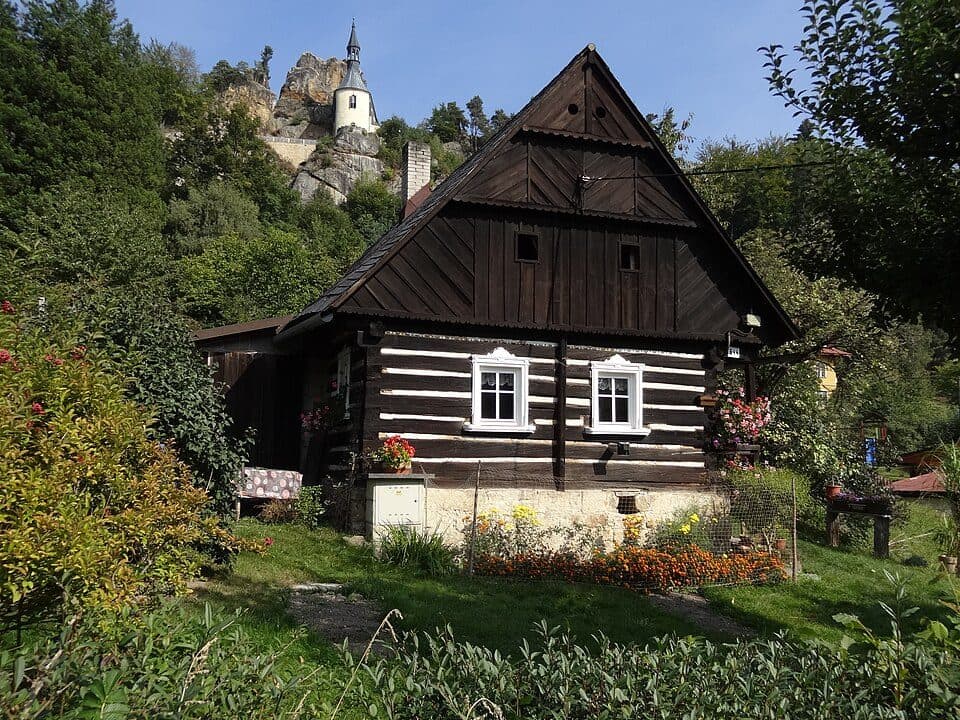 [Ž] Malá Skála (kap.) – Malá Skála (žst)