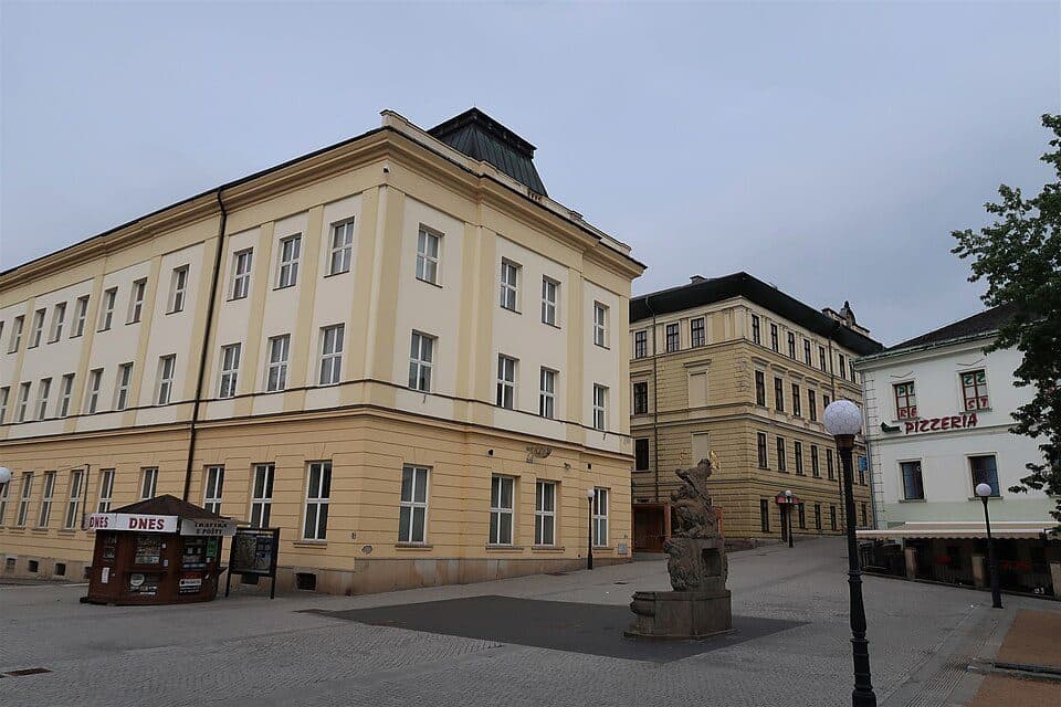 [M] Rýchory/Kutná (rozc.)- Dvůr Králové nad Labem (bus)