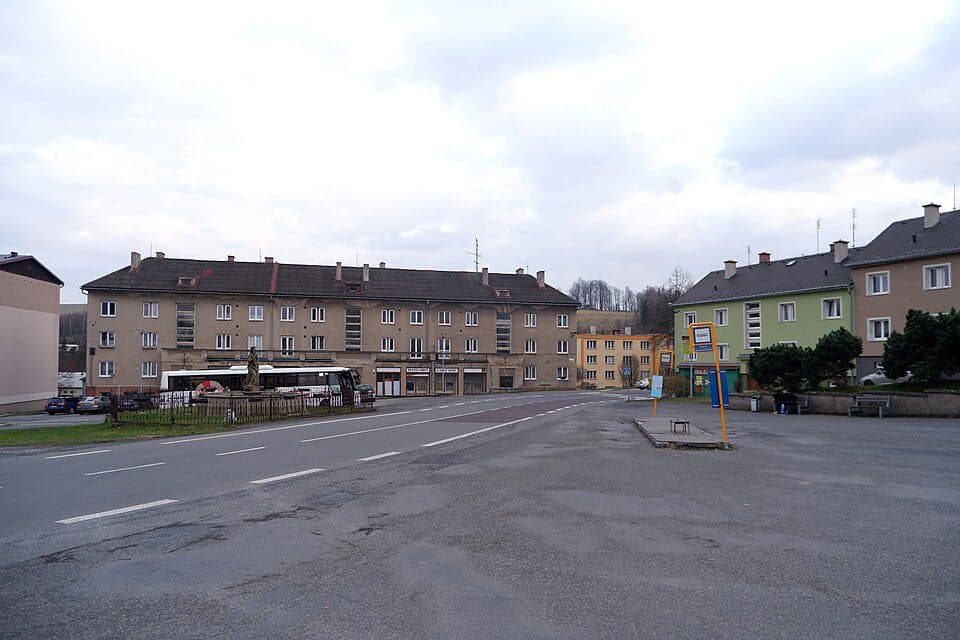 [Č] Hradec nad moravicí - Dvorce