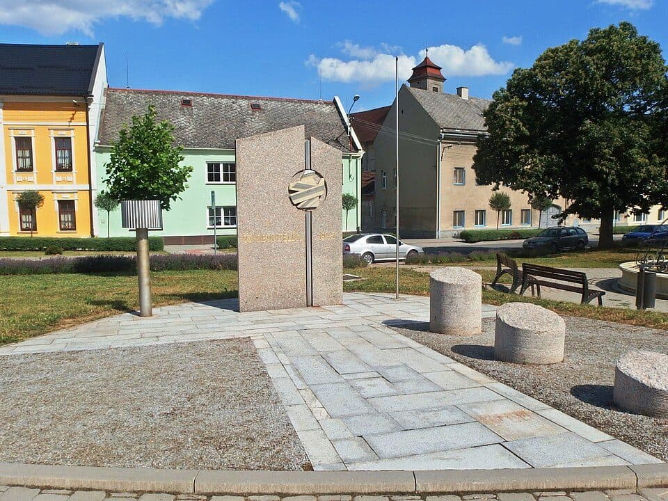 [M] Moravičany - Bradlo