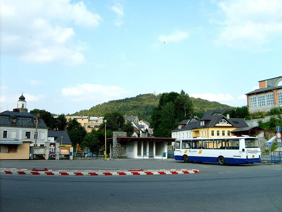 2208