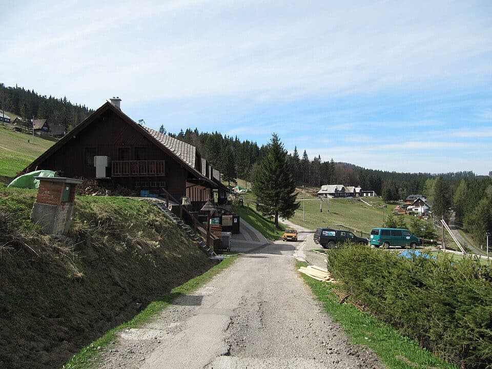 Kasárne