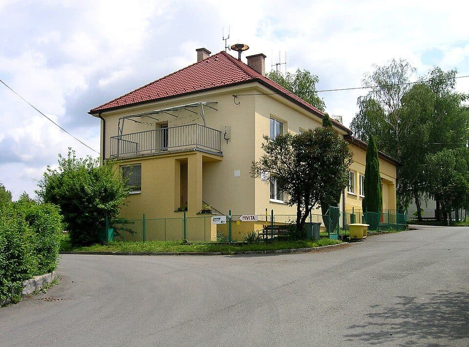 [Z] Hošťálková (kostel, bus) - Drnovice
