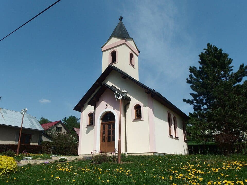 [Z] Hošťálková (kostel, bus) - Drnovice