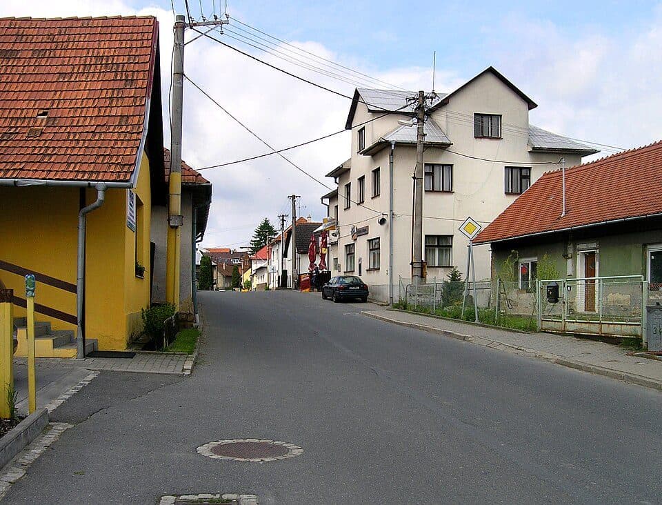 NS Hvozdná