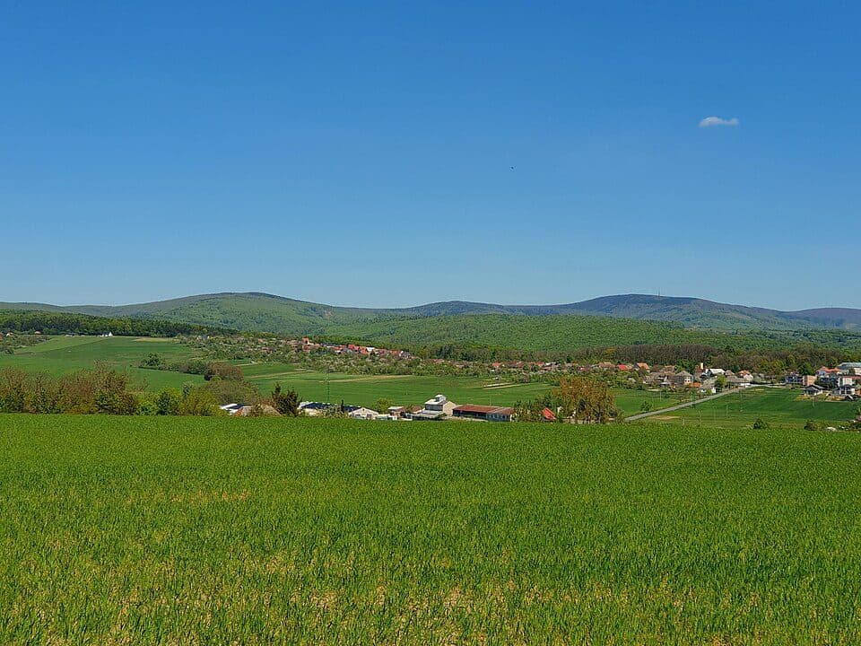 Hrad Devín, parkovisko - Horná Poruba, U Brdárov