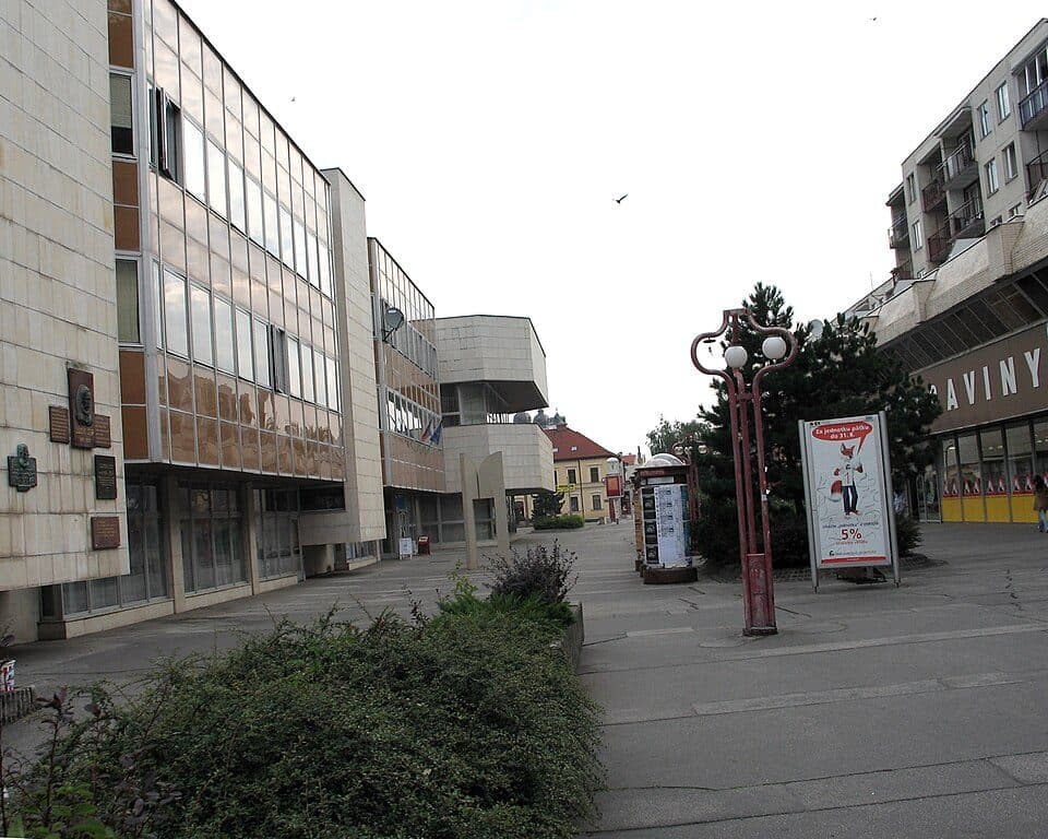 Zlatovce stanica - Nad Juríkovcami (sedlo)