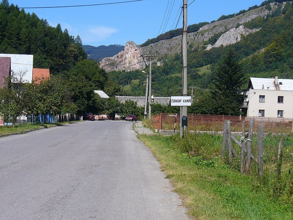 Vršatec - Červený Kameň