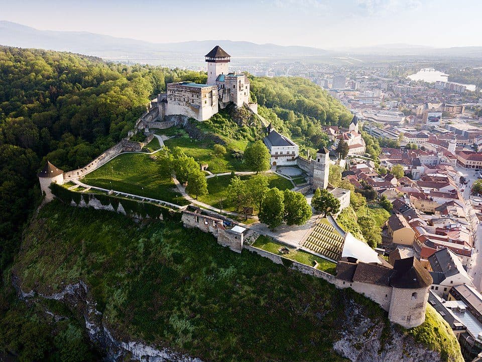 Školský náučný chodník - Prírodné spoločenstvá lesoparku Brezina v meste Trenčín