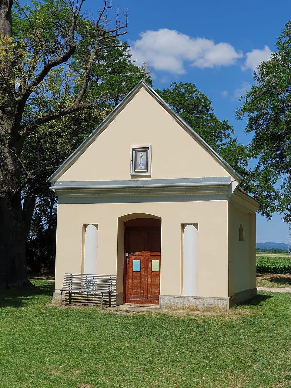 Veľké Kostoľany — zdjęcie 2