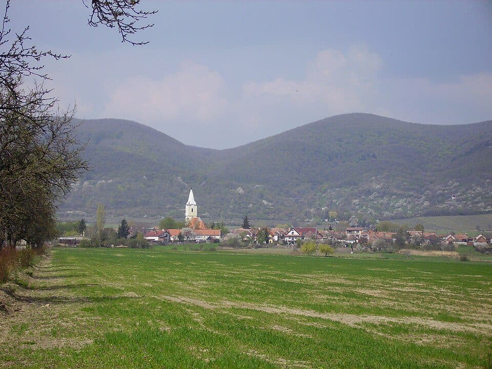 Dolné Orešany - Orešianske sedlo