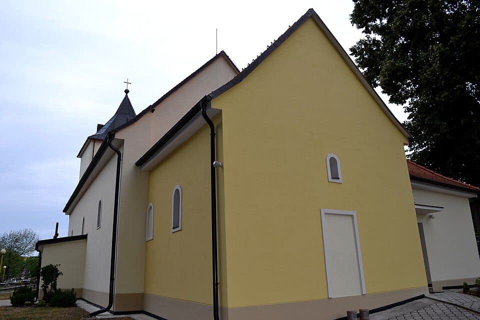 Náučný chodník ŠTERUSY - REBRO - SPROSNÁ - ORLIE SKALY