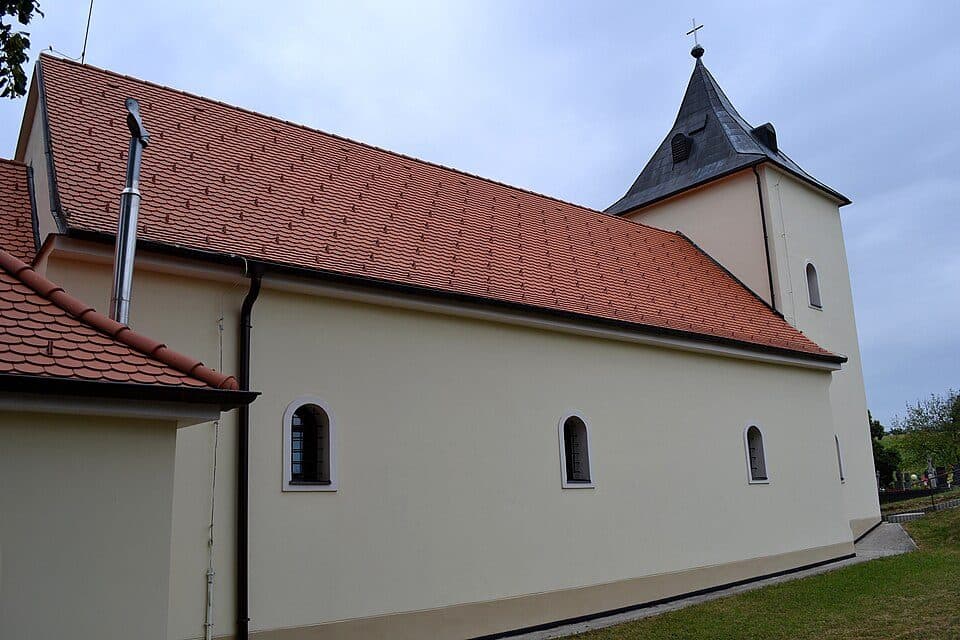 Náučný chodník ŠTERUSY - REBRO - SPROSNÁ - ORLIE SKALY