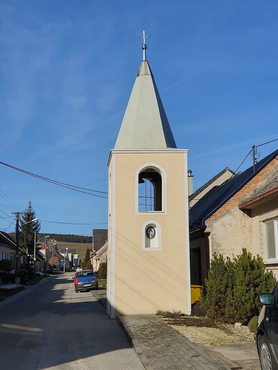 Náučný chodník ŠTERUSY - REBRO - SPROSNÁ - ORLIE SKALY