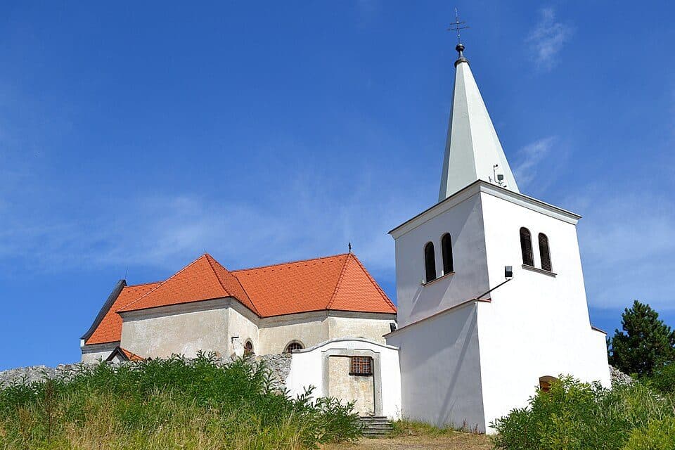 Náučný chodník ŠTERUSY - REBRO - SPROSNÁ - ORLIE SKALY
