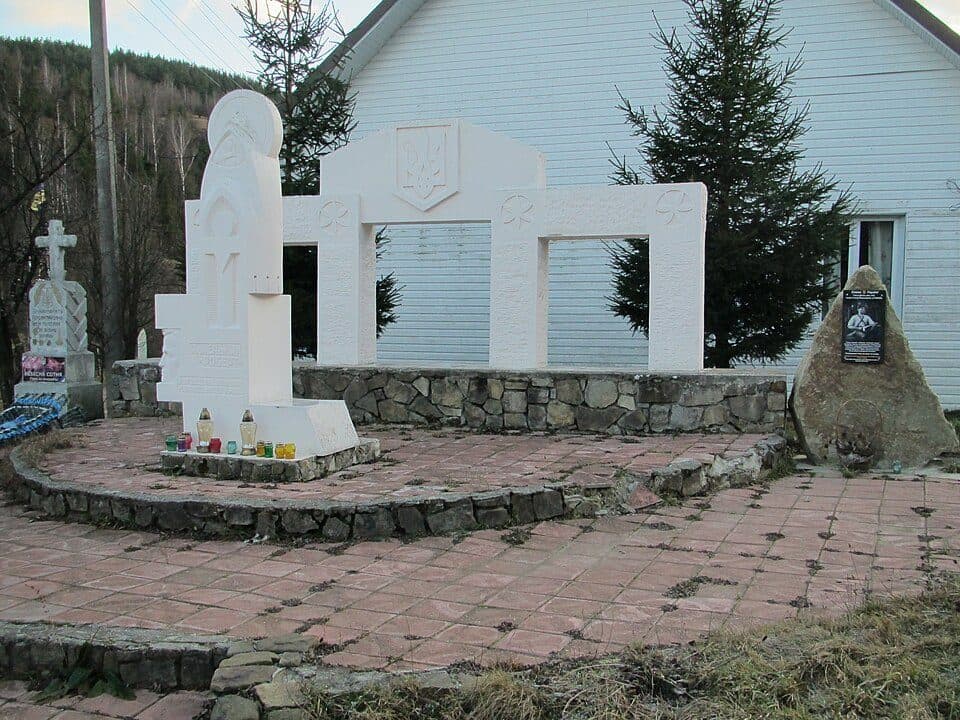 c. Липа - Яворина - Бункер Роберта