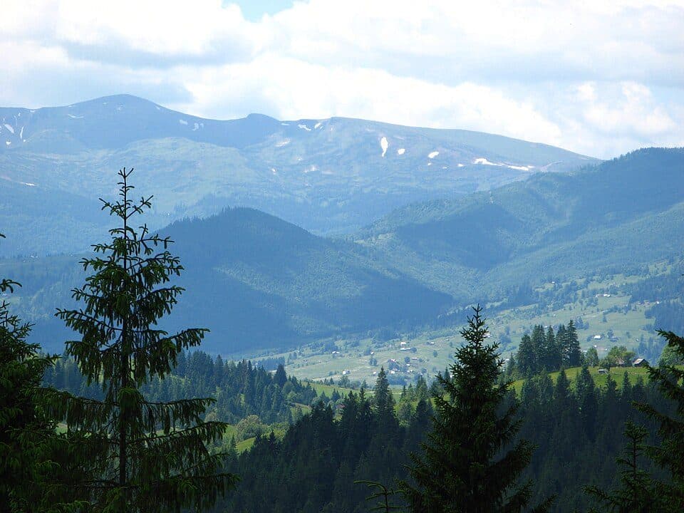 с. Ясіня - г. Петрос - с. Лазещина