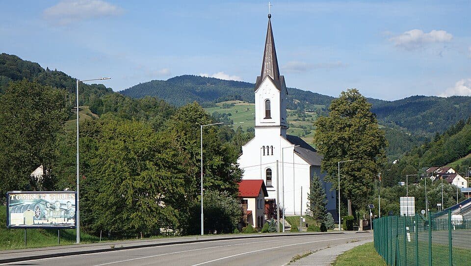 Osly - Mníšek nad Popradom, Kače