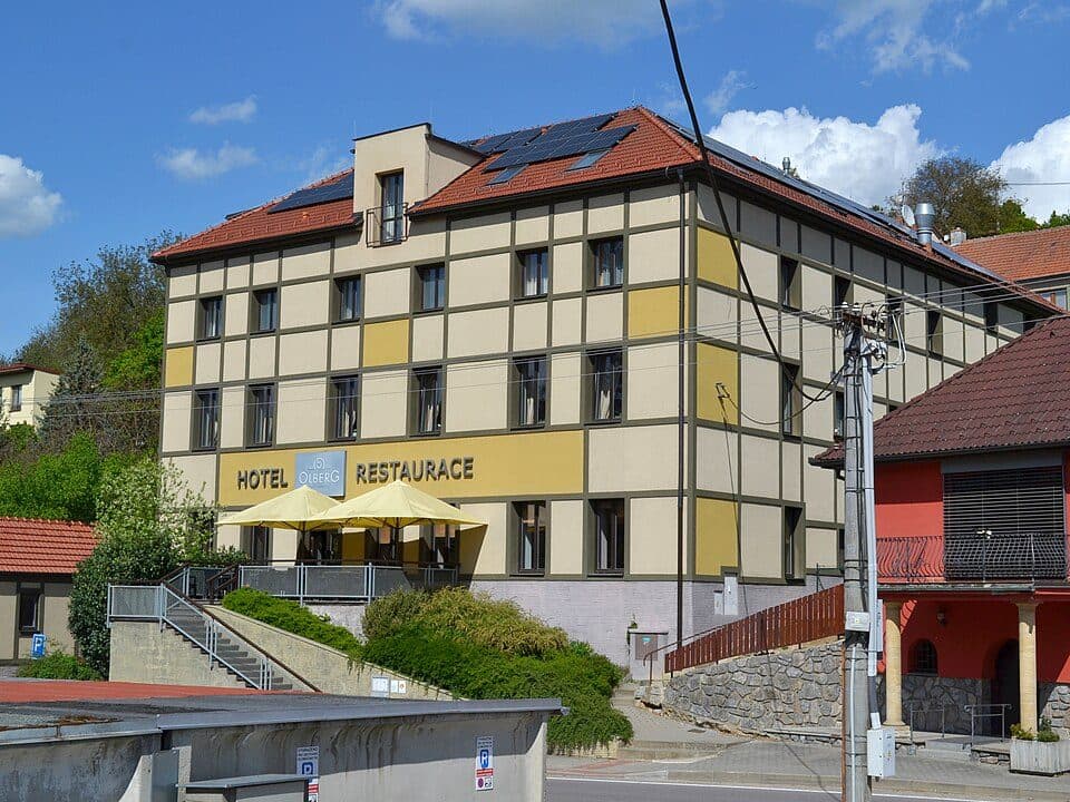 odbočka k památníku Karla Knappa
