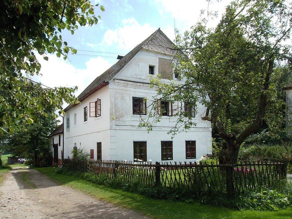 [M] Nová Pec (vlak) - Český Krumlov (zámek)