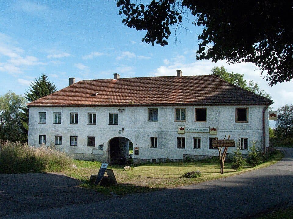 [M] Nová Pec (vlak) - Český Krumlov (zámek)