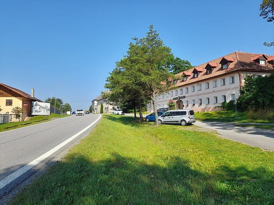 [M] Nová Pec (vlak) - Český Krumlov (zámek)