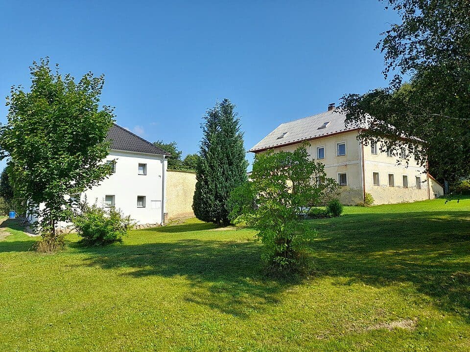 [M] Nová Pec (vlak) - Český Krumlov (zámek)