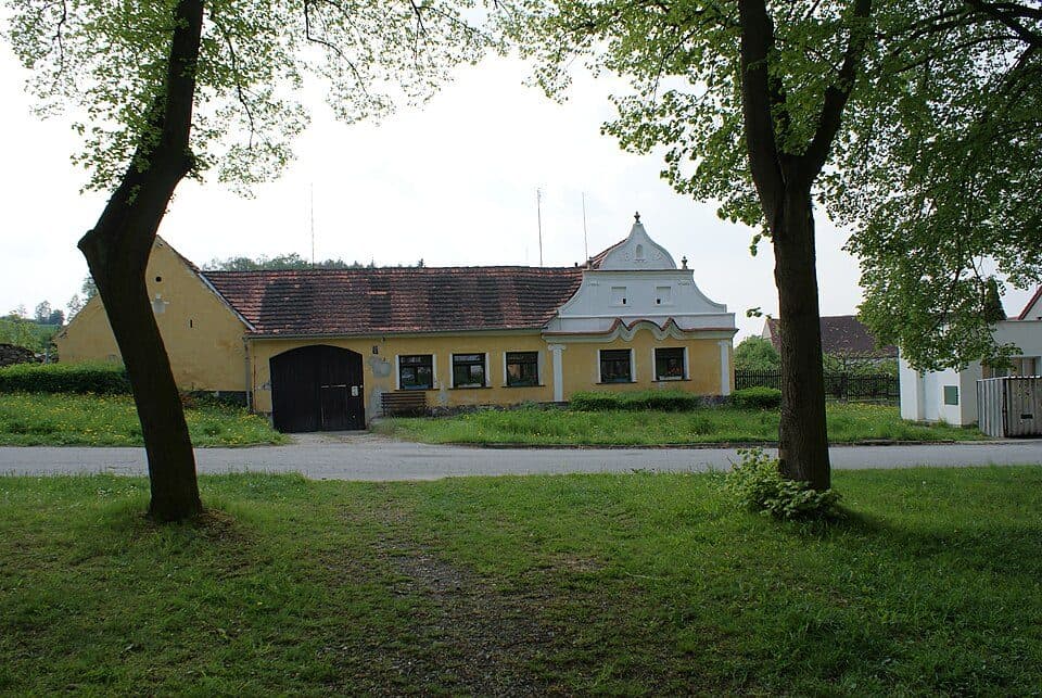 NS Řežabinec