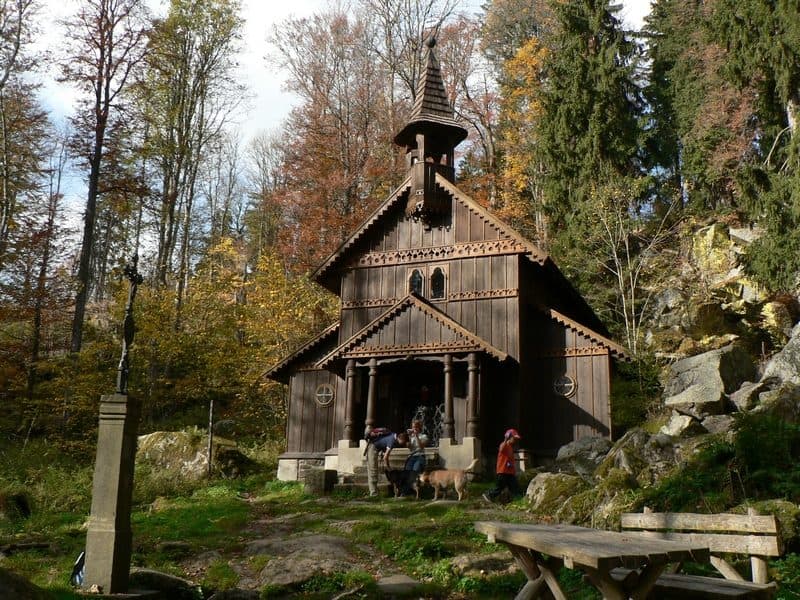 [M] Černý Kříž - Lenora