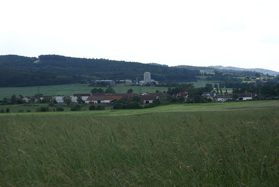 [Z] Pražák - Albrechtice (bus)