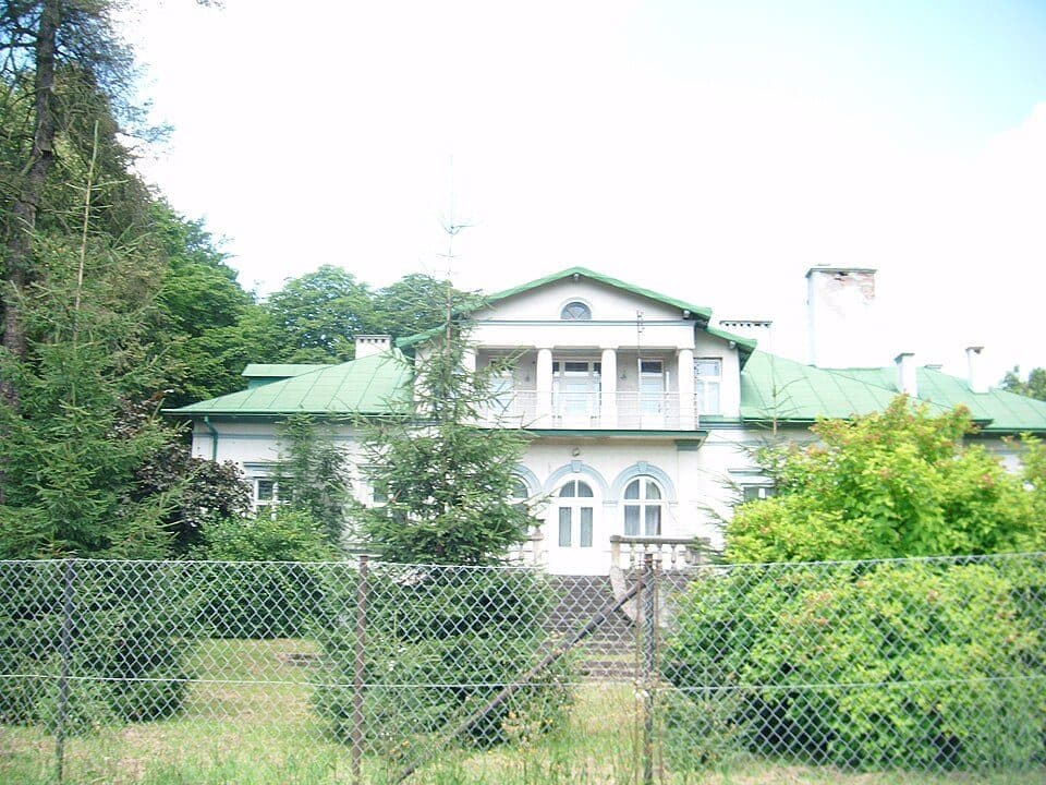 Do Cmentarza Wojennego nr 74