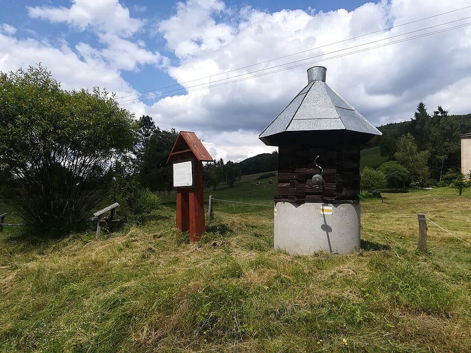 Do cmentarza z I wojny światowej nr 50