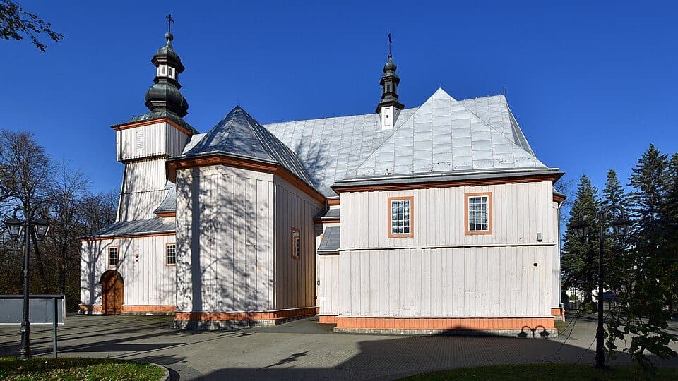 Do Lasu Grabińskiego i kościoła w Iwoniczu