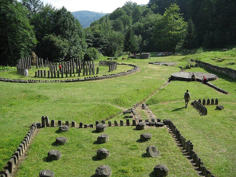 Costești - Sarmizegetusa Regia - Vf. Godeanu