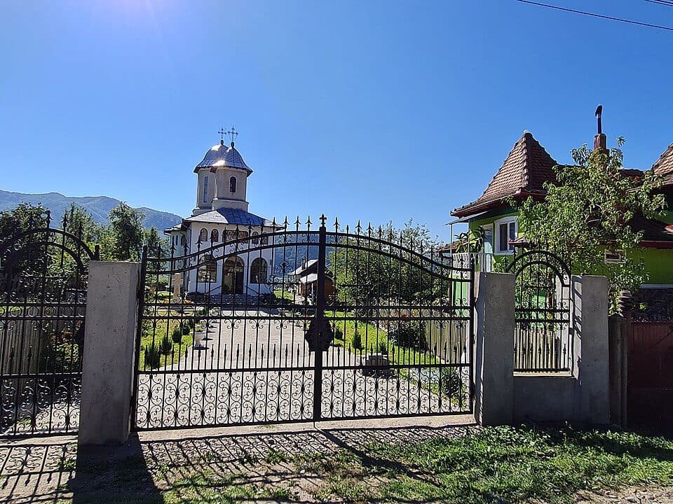 Via Valahia Țara Loviștei