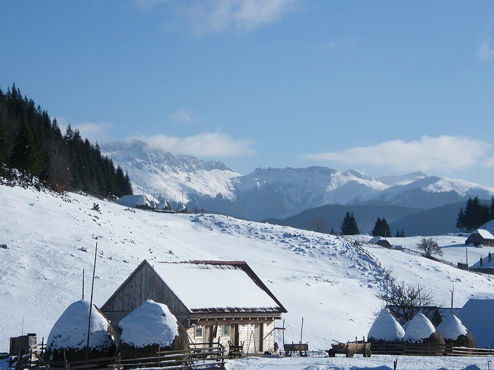 Cabana Curmătura-La Table-Șirnea-DN73