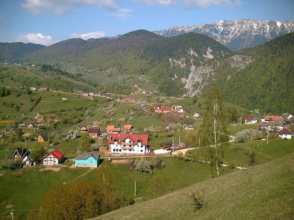 Casa Folea-Prăpăstiile Zărneștilor
