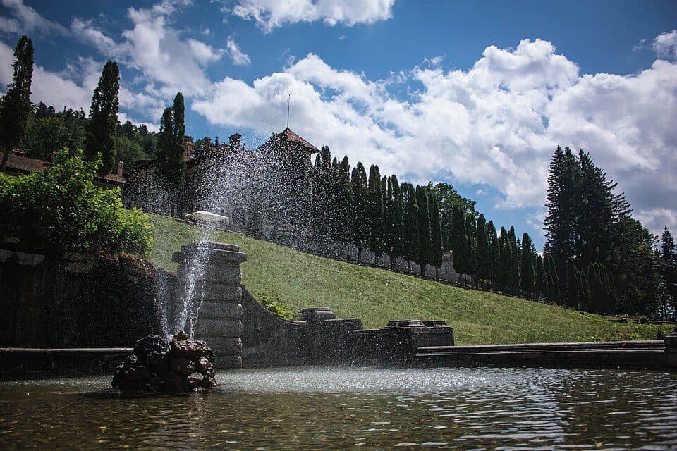 Schloss Cantacuzino (Bușteni) — Foto 2