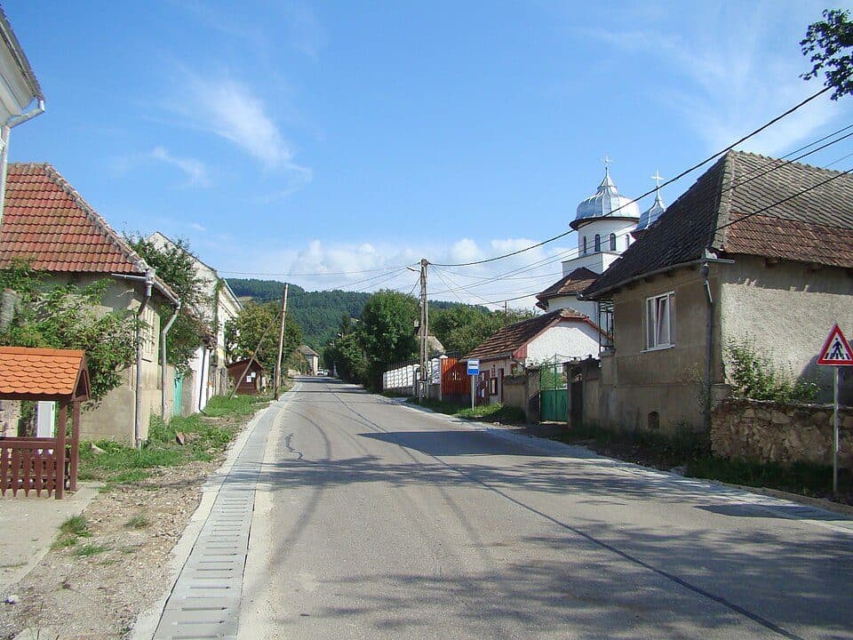 Bicfalău (Pensiunea Mókus) – Vârful Pietros – Lisnău