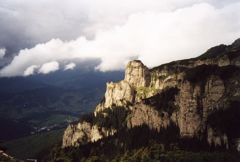 Cabana Izv. Muntelui - Piatra cu Apă - Cabana Dochia