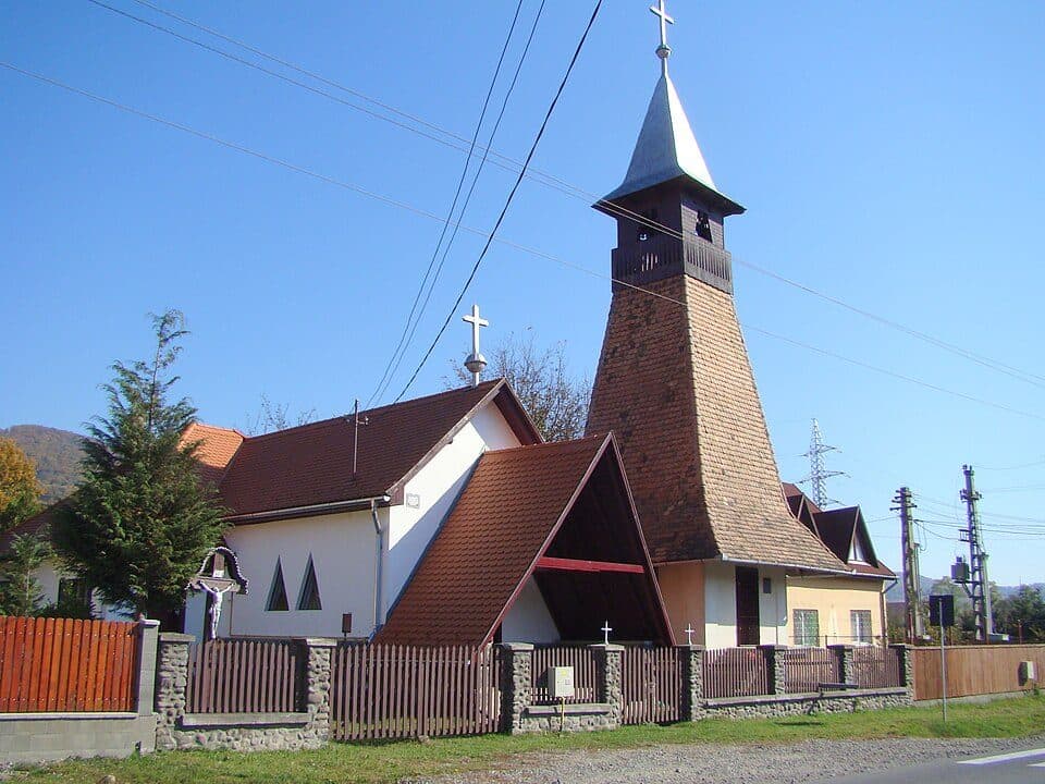 Săcădat - Valea Isuica - Vf. Becheci