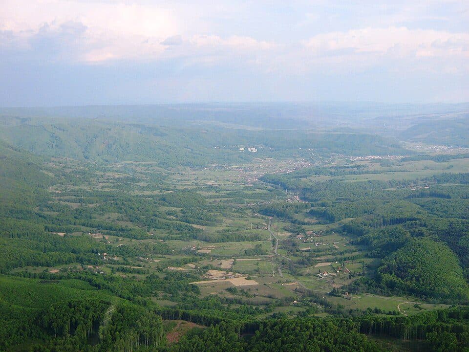 Săcădat - Valea Isuica - Vf. Becheci