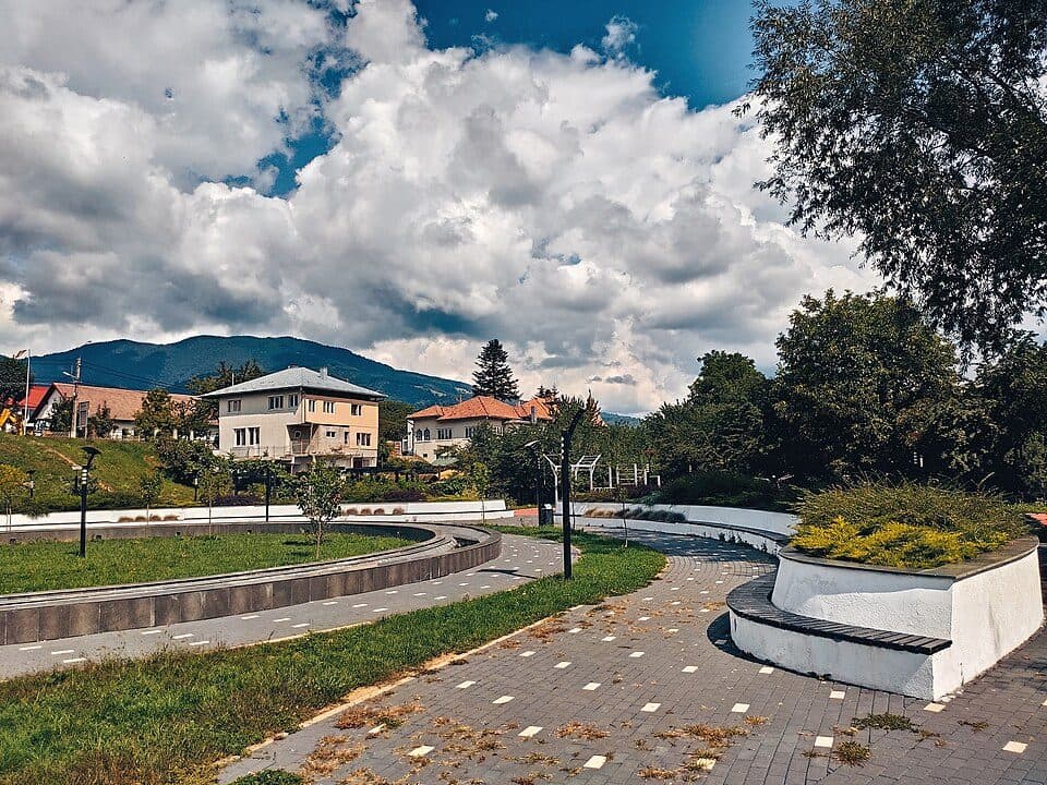 DJ172D Colibița - Piciorul Borii - Pripoare - Șaua Tomnatec - Poiana Andreichii - DJ 172D Colibița