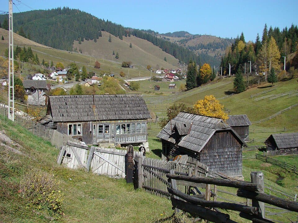 Rusca – Cabana Giumalău – localitatea Valea Putnei (yellow stripe)