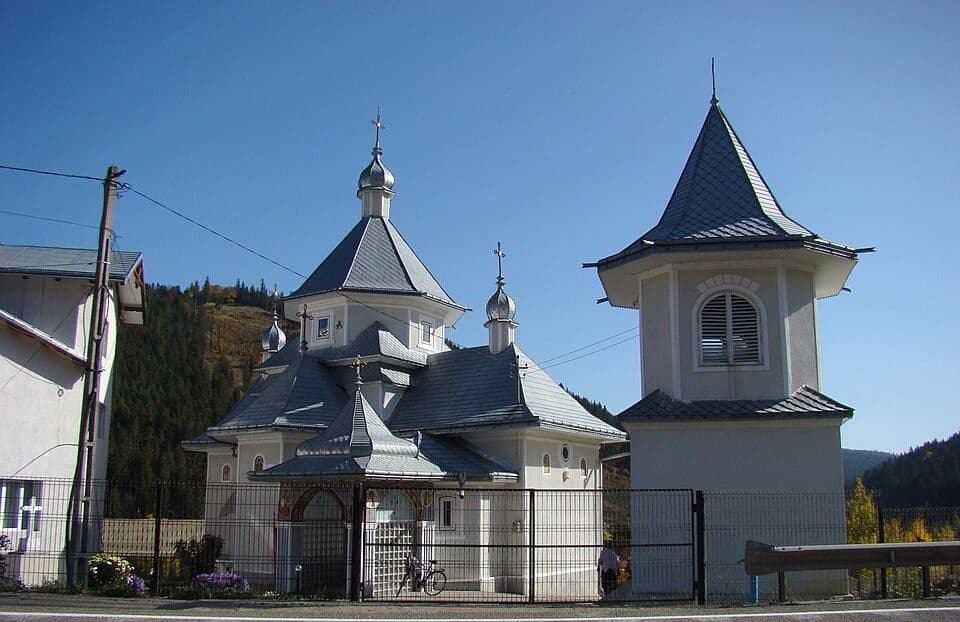 Rusca – Cabana Giumalău – localitatea Valea Putnei (yellow stripe)