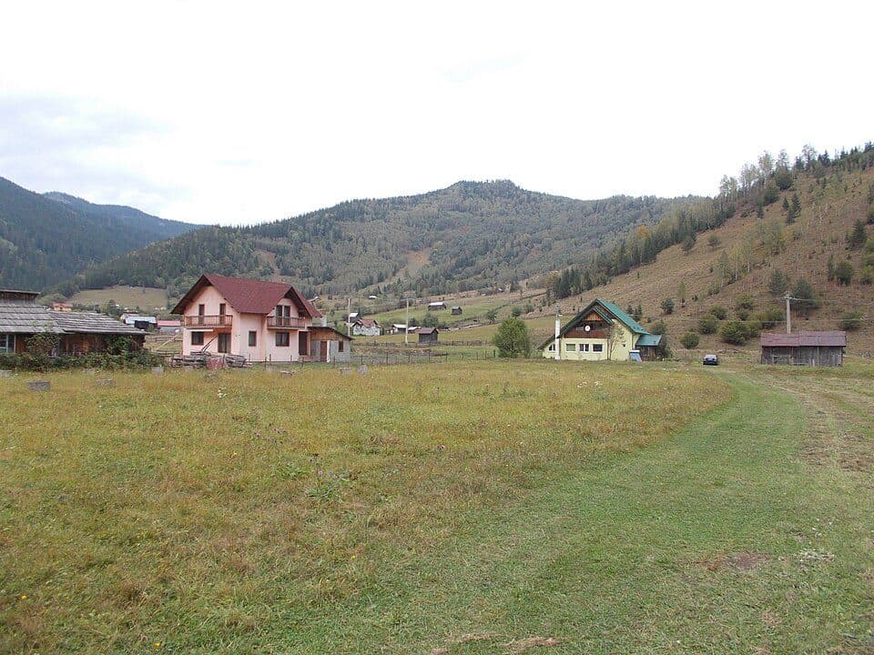 Chiril – DJ175A Transrarău – Hotel Rarău (blue dot)