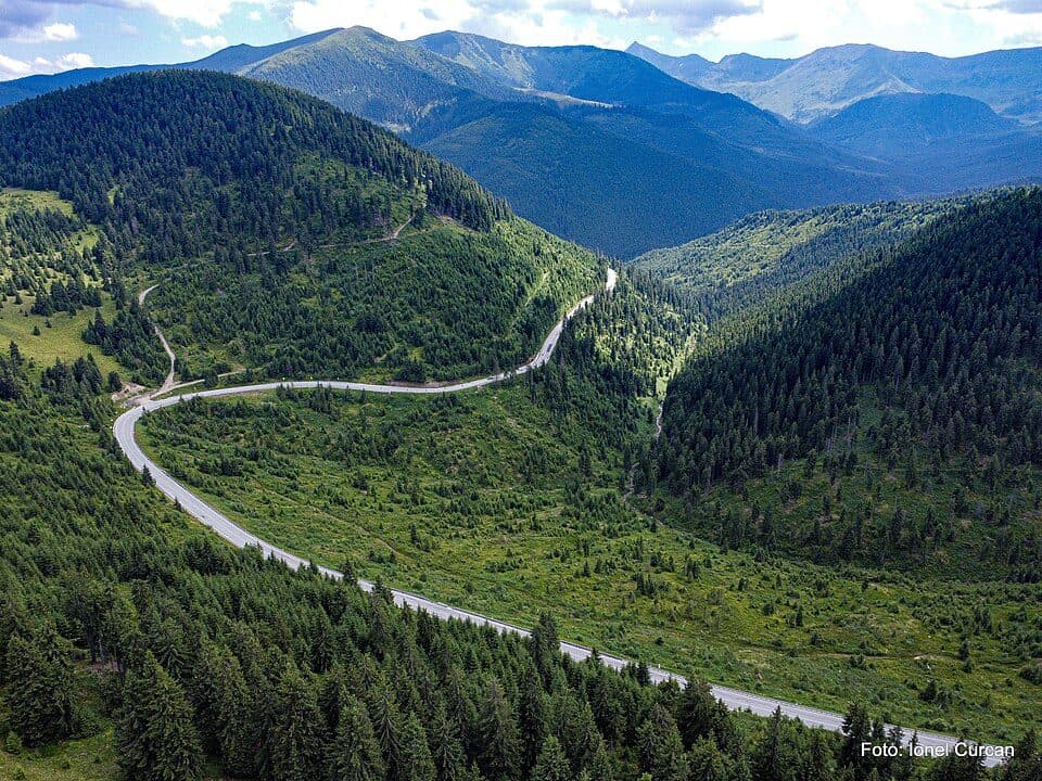 Complexul Turistic Borșa – Cascada Cailor – Pasul Prislop (red triangle)