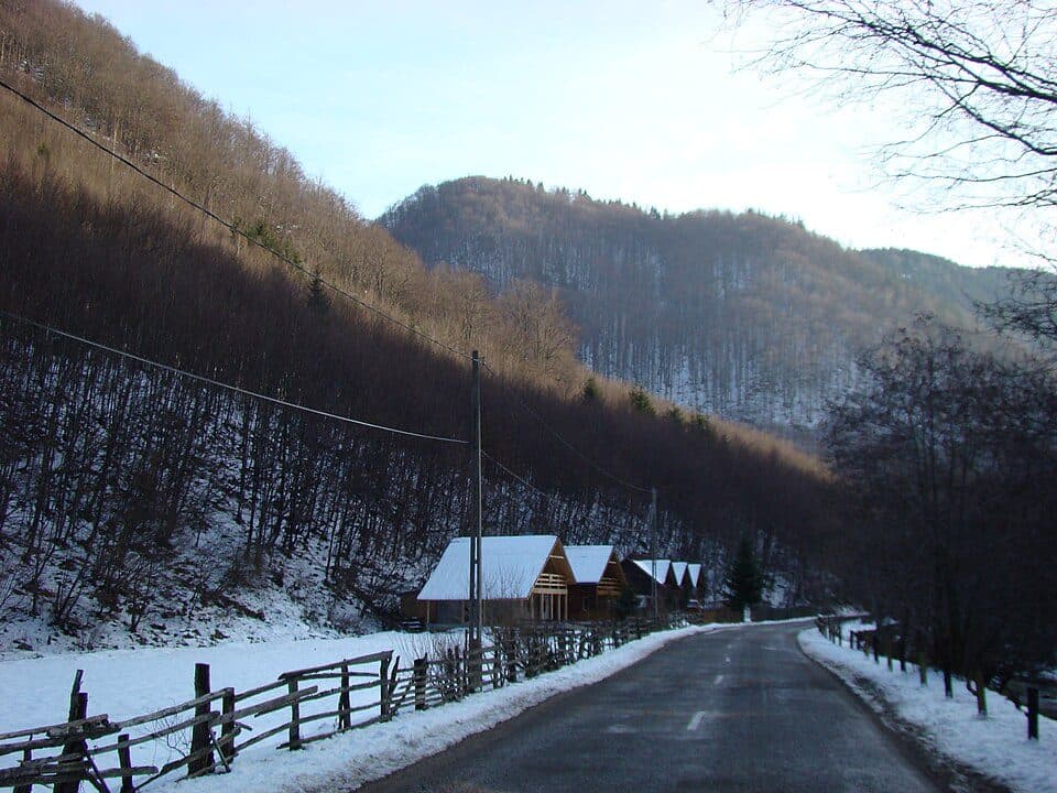 Valea Drăganului - Piatra Bănișorului - Baza de Salvare Vlădeasa